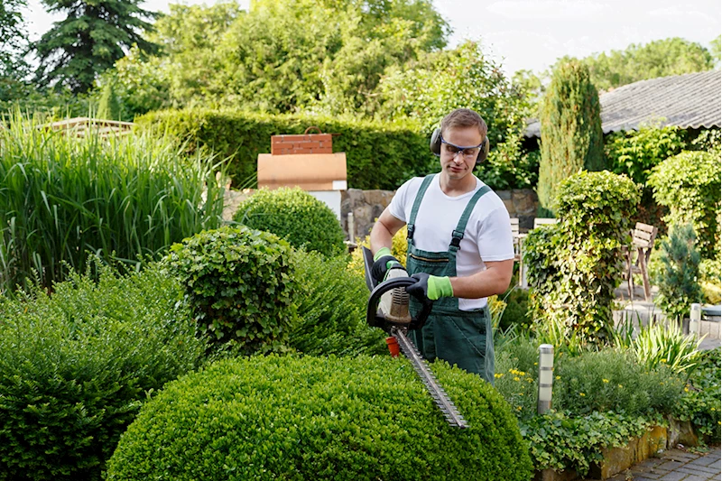  Garden Service - 8 hour